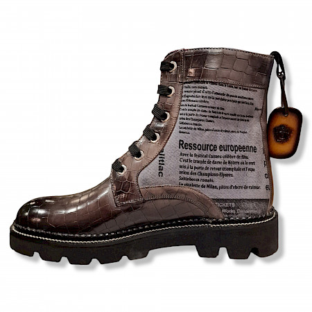 Melvin&Hamilton Maria 7 120033 Damen Bootie in der Farbe crock planet/schwarz, Leder. Wow, wieder ein cooles, neues Model aus Italien. Dieser Damen Boots in der Farbe schwarz mit einer abfedernden... Melvin&Hamilton Maria 7 120033 Damen Bootie in der Farbe crock planet/schwarz, Leder. Wow, wieder ein cooles, neues Model aus Italien. Dieser Damen Boots in der Farbe schwarz mit einer abfedernden...