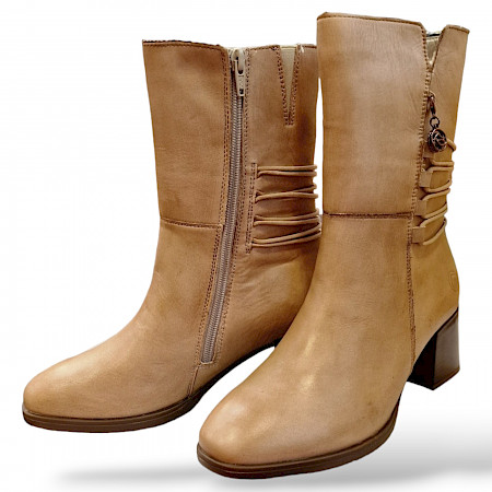 Remonte D0V71-20 H23 in biber/steppe D.Stiefelette. Bei diesem Link, siehst Du alles was wir hier von #remonte anbieten. Remonte D0V71-20 H23 in biber/steppe D.Stiefelette. Bei diesem Link, siehst Du alles was wir hier von #remonte anbieten.