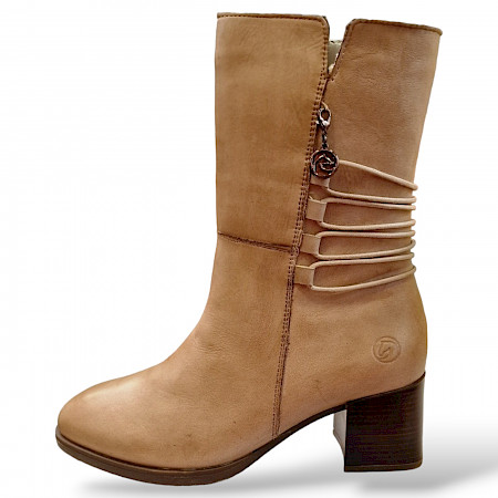 Remonte D0V71-20 H23 in biber/steppe D.Stiefelette. Bei diesem Link, siehst Du alles was wir hier von #remonte anbieten. Remonte D0V71-20 H23 in biber/steppe D.Stiefelette. Bei diesem Link, siehst Du alles was wir hier von #remonte anbieten.