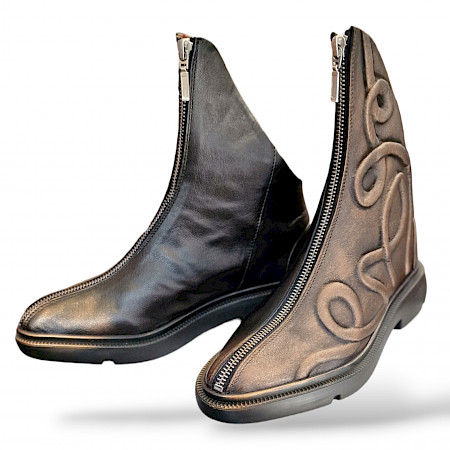 Papucei Gillian in schwarz/bronze D.Boots H23. Hier zeigen wir Dir weitere Modelle von Papucei, die wir für Dich in unserem Sortiment haben. Papucei Gillian in schwarz/bronze D.Boots H23. Hier zeigen wir Dir weitere Modelle von Papucei, die wir für Dich in unserem Sortiment haben.