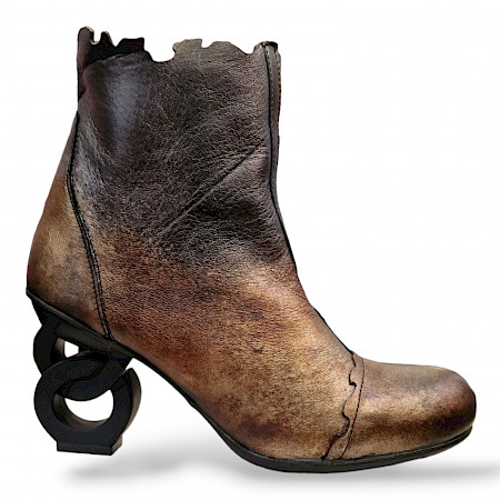 Papucei Cressida in copper D.Stiefelette H23. hier zeigen wir Dir weitere Modelle von Papucei, die wir für Dich in unserem Sortiment haben. Papucei Cressida in copper D.Stiefelette H23. hier zeigen wir Dir weitere Modelle von Papucei, die wir für Dich in unserem Sortiment haben.