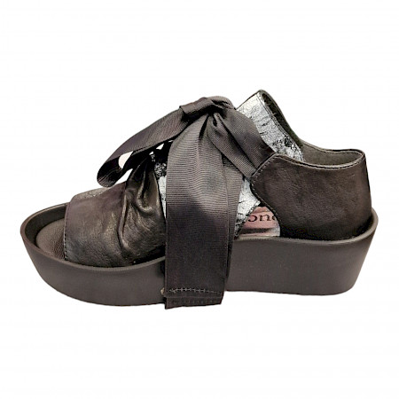 Papucei Kimk in schwarz D.Sommer Boots F24. Papucei Kimk in schwarz D.Sommer Boots F24.