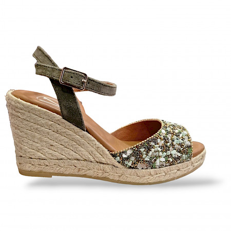 Viguera 2153 in grün D.Plateau Sandalette S24. kassedy.de , oldenburg KI Viguera 2153 in grün D.Plateau Sandalette S24. kassedy.de , oldenburg KI