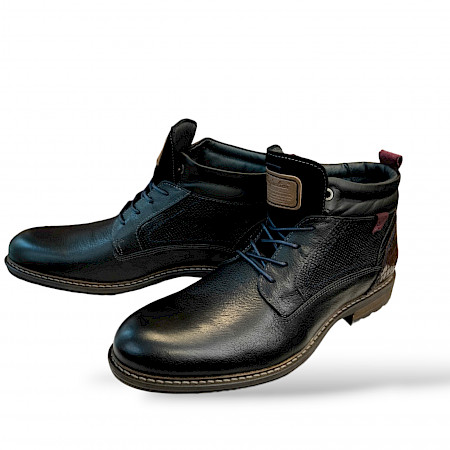 Australian 15.1212.06-A93 in schwarz/burgunder Herren Boots 42H. Australian 15.1212.06-A93 in schwarz/burgunder Herren Boots 42H.