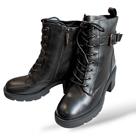 Carmela 16190101S8A1 in schwarz Boot Carmela 16190101S8A1 in schwarz Boot