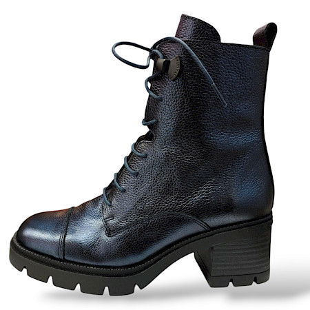 Hispanitas HI243605 in midnight Boots Hispanitas HI243605 in midnight Boots