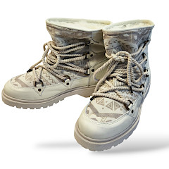 Cha Tibet Art Polar Boots