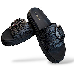 TT Bagatt AK7, schwarze Pantolette Damen, Kunstleder Pantolette, Damenschuhe Kunstleder, stylische Sommerschuhe Damen, Pantolette für breite Füße, schwarze Sommerschuhe Damen, TT Bagatt Schuhe Damen, bequeme Pantolette Damen, Kassedy Schuhe, Sommerschuhe Damen 2025, Schuhe Kunstleder hochwertig, Pantolette normal geschnitten, Pantolette Bagatt online kaufen, elegante Pantolette Damen