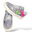 oog sneaker grau pink, oog aq722 sneaker, glitzer sneaker damen, sneaker grau rosa leder, rauleder sneaker damen, bequeme damen sneaker, austauschbare einlegesohle sneaker, oog schuhe kaufen, modische sneaker damen 2025, kassedy sneaker damen, glitzerschuhe damen online, damensneaker grau mit pink, stylische sneaker leder, oog schuhe online, damenschuhe mit glitzer
