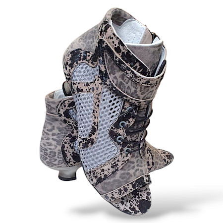 Simen 7592A, Simen Sommer Stiefelette, Damen Stiefelette braun, Reptil-Print Schuhe, luftige Stiefelette Damen, Leder Stiefelette Sommer, atmungsaktive Stiefelette, bequeme Damenstiefelette,... Simen 7592A, Simen Sommer Stiefelette, Damen Stiefelette braun, Reptil-Print Schuhe, luftige Stiefelette Damen, Leder Stiefelette Sommer, atmungsaktive Stiefelette, bequeme Damenstiefelette,...