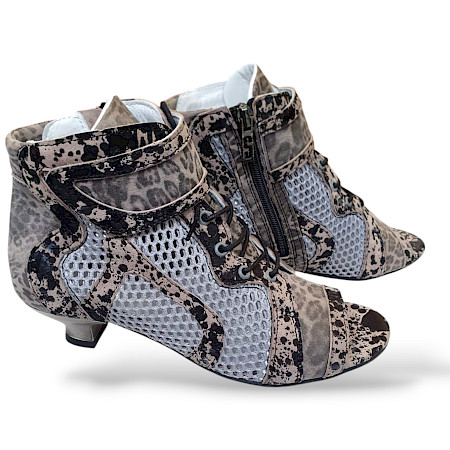 Simen 7592A, Simen Sommer Stiefelette, Damen Stiefelette braun, Reptil-Print Schuhe, luftige Stiefelette Damen, Leder Stiefelette Sommer, atmungsaktive Stiefelette, bequeme Damenstiefelette,... Simen 7592A, Simen Sommer Stiefelette, Damen Stiefelette braun, Reptil-Print Schuhe, luftige Stiefelette Damen, Leder Stiefelette Sommer, atmungsaktive Stiefelette, bequeme Damenstiefelette,...