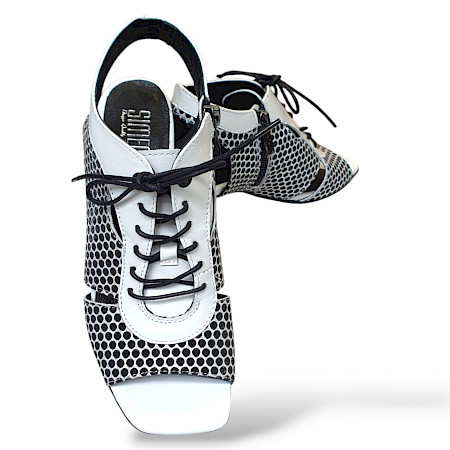 Simen 7587A, Simen Sandalette weiß schwarz, Damen Sandalette mit Absatz, hochwertige Leder Sandaletten, bequeme Sandaletten Damen, elegante Sandaletten für den Sommer, Sandaletten mit Schnürung,... Simen 7587A, Simen Sandalette weiß schwarz, Damen Sandalette mit Absatz, hochwertige Leder Sandaletten, bequeme Sandaletten Damen, elegante Sandaletten für den Sommer, Sandaletten mit Schnürung,...