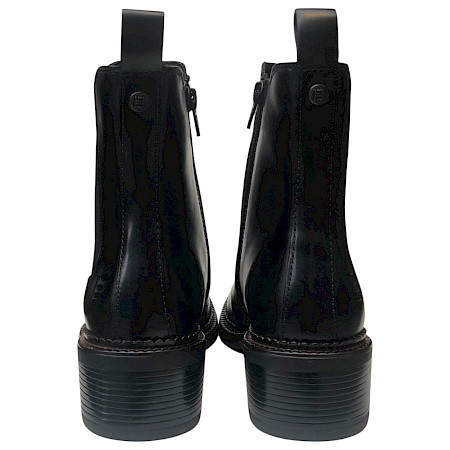 TT Bagatt AUG31 Chelsea Boots – ein zeitloser Klassiker, der Eleganz und Komfort vereint. TT Bagatt AUG31 Chelsea Boots – ein zeitloser Klassiker, der Eleganz und Komfort vereint.