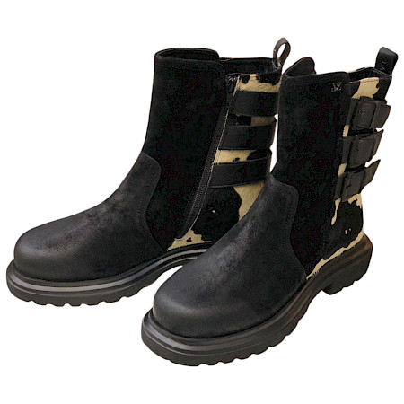 „Lazamani LA85759 Boots“, „Lazamani Boots Schwarz Weiß Leder“, „Lazamani LA85759 online kaufen“, „Lazamani Boots Kassedy.de“, „leichte Lederboots Lazamani LA85759“ „Lazamani LA85759 Boots“, „Lazamani Boots Schwarz Weiß Leder“, „Lazamani LA85759 online kaufen“, „Lazamani Boots Kassedy.de“, „leichte Lederboots Lazamani LA85759“