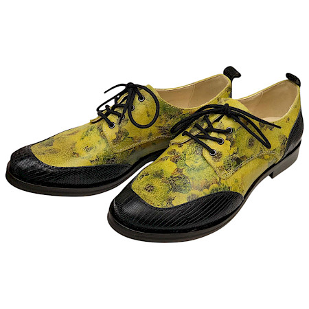 Handgefertigter Prophecy Herren-Business-Schuh aus chromfrei gegerbtem Allergie-Leder. Auffällige gelb-grüne Struktur, hochwertige Verarbeitung aus Portugal und optimaler Tragekomfort. Perfekt für... Handgefertigter Prophecy Herren-Business-Schuh aus chromfrei gegerbtem Allergie-Leder. Auffällige gelb-grüne Struktur, hochwertige Verarbeitung aus Portugal und optimaler Tragekomfort. Perfekt für...