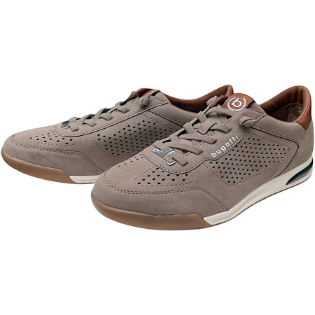 Taupefarbener Bugatti Slipper mit perforiertem Design, atmungsaktivem Kunstleder und Gummischnürung – leicht, bequem und ideal für den Alltag ?✨ Taupefarbener Bugatti Slipper mit perforiertem Design, atmungsaktivem Kunstleder und Gummischnürung – leicht, bequem und ideal für den Alltag ?✨