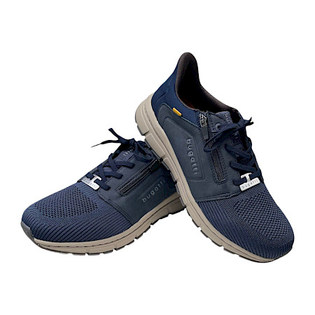 Dunkelblauer Bugatti Slipper mit elastischer Schnürung, herausnehmbarer Sohle und komfortabler, leicht erhöhter Laufsohle – ideal für Alltag und Freizeit ?? Dunkelblauer Bugatti Slipper mit elastischer Schnürung, herausnehmbarer Sohle und komfortabler, leicht erhöhter Laufsohle – ideal für Alltag und Freizeit ??