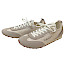 Moderner TT Bagatt AR4 Damen Sneaker in Beige mit Metallic-Details, hochwertigem Lederimitat, Schnürung und sportlicher Sohle – ein stilvoller und komfortabler Freizeitsneaker. ??