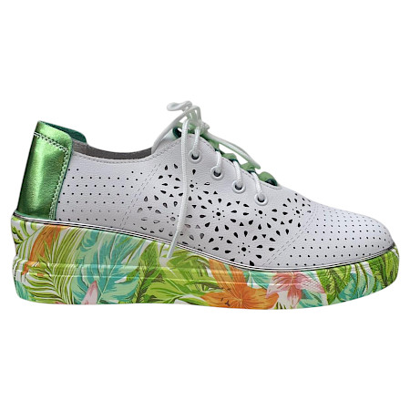 Weißer Leder-Schnürschuh mit Lochmuster und grünen Metallic-Details, ultraleicht mit Keilabsatz – Damen-Sneaker bei kassedy.de ??✨ Weißer Leder-Schnürschuh mit Lochmuster und grünen Metallic-Details, ultraleicht mit Keilabsatz – Damen-Sneaker bei kassedy.de ??✨
