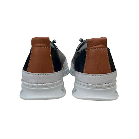 Artiker 58C3379 Damen Sneaker schwarz weiß aus Vollleder mit ultra flexibler Sohle, federleicht unter 300 Gramm Artiker 58C3379 Damen Sneaker schwarz weiß aus Vollleder mit ultra flexibler Sohle, federleicht unter 300 Gramm