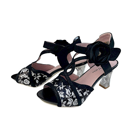 Laura Vita Nino 13 Damen Sandalette in Schwarz mit 6 cm Absatz, Plateau vorne, Ledersohle, Obermaterial aus Leder und Stoff, elegante High Heel Sandale mit Klettverschluss und dekorativem Design Laura Vita Nino 13 Damen Sandalette in Schwarz mit 6 cm Absatz, Plateau vorne, Ledersohle, Obermaterial aus Leder und Stoff, elegante High Heel Sandale mit Klettverschluss und dekorativem Design