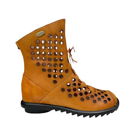 Laura Vita Cyrielle 11 Damen Boot Camel aus Vollleder mit unsichtbarem Keilabsatz und Reißverschluss an der Ferse Laura Vita Cyrielle 11 Damen Boot Camel aus Vollleder mit unsichtbarem Keilabsatz und Reißverschluss an der Ferse