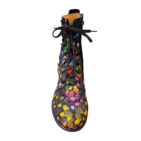 Simen 6602A Sommer Boots bunt – luftiger Damen Lederboot mit bunten Punkten, Mesh-Einsätzen und Reißverschluss | Extravagant & bequem bei kassedy.de ? Simen 6602A Sommer Boots bunt – luftiger Damen Lederboot mit bunten Punkten, Mesh-Einsätzen und Reißverschluss | Extravagant & bequem bei kassedy.de ?