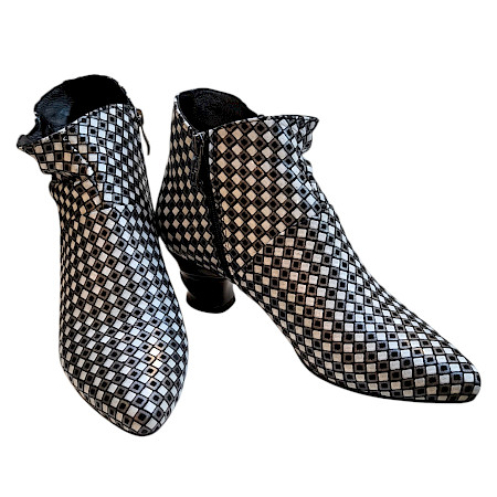 Simen 8327A Stiefelette schwarz weiß Damen Vollleder, elegante Leder Stiefelette mit kleinem Absatz und Reißverschluss Simen 8327A Stiefelette schwarz weiß Damen Vollleder, elegante Leder Stiefelette mit kleinem Absatz und Reißverschluss