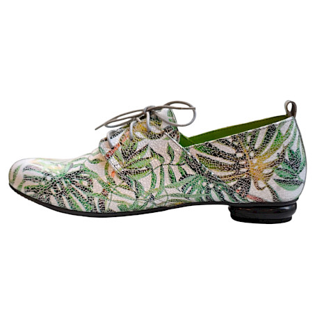 Eleganter Simen Damen Schnürschuh 7507A aus Vollleder in Weiß und Grün mit tropischem Blattmuster, klassischer Schnürung und modernem Design – ein stilvoller und auffälliger Halbschuh für... Eleganter Simen Damen Schnürschuh 7507A aus Vollleder in Weiß und Grün mit tropischem Blattmuster, klassischer Schnürung und modernem Design – ein stilvoller und auffälliger Halbschuh für...