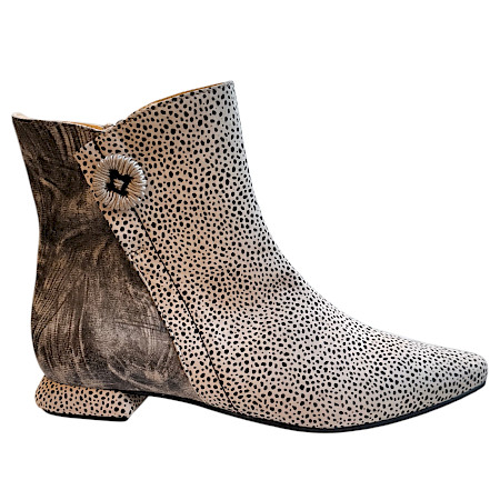 Moderne Simen Damen Stiefelette 8122A aus Vollleder in Beige mit feinem Punktmuster, seitlichem Reißverschluss und bequemem Absatz – stilvoll und komfortabel für viele Outfits. ✨ Moderne Simen Damen Stiefelette 8122A aus Vollleder in Beige mit feinem Punktmuster, seitlichem Reißverschluss und bequemem Absatz – stilvoll und komfortabel für viele Outfits. ✨