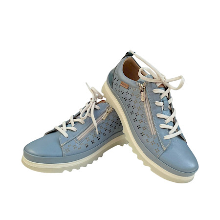 Pikolinos W3W Damen Schnürschuh in Blau aus weichem Glattleder, perforiertes Design für Atmungsaktivität, mit Reißverschluss und Schnürung, leichter und bequemer Lederschuh mit herausnehmbarer... Pikolinos W3W Damen Schnürschuh in Blau aus weichem Glattleder, perforiertes Design für Atmungsaktivität, mit Reißverschluss und Schnürung, leichter und bequemer Lederschuh mit herausnehmbarer...