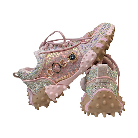 Barbie-rosa Sneaker mit Glitzersteinen, Mesh-Obermaterial und robuster Sohle – auffälliger, atmungsaktiver Damen-Sneaker ??✨ Barbie-rosa Sneaker mit Glitzersteinen, Mesh-Obermaterial und robuster Sohle – auffälliger, atmungsaktiver Damen-Sneaker ??✨