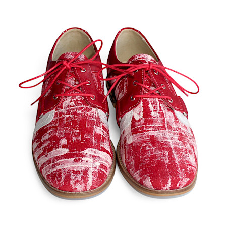 Rot-weißer Businessschuh aus Leder, Made in Portugal, mit Schnürung – exklusiver Herren-Schuh bei kassedy.de ?❤️✨ Rot-weißer Businessschuh aus Leder, Made in Portugal, mit Schnürung – exklusiver Herren-Schuh bei kassedy.de ?❤️✨