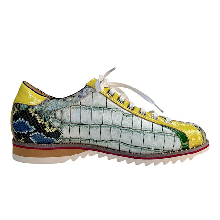 Enzo Vita Achille 18 jaune, auffälliger Schnürschuh in Gelb mit strukturierter, reptilienähnlicher Oberfläche und weißen Schnürsenkeln – modern, extravagant und ein echter Blickfang. Enzo Vita Achille 18 jaune, auffälliger Schnürschuh in Gelb mit strukturierter, reptilienähnlicher Oberfläche und weißen Schnürsenkeln – modern, extravagant und ein echter Blickfang.