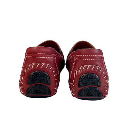 Pikolinos 09Z Herren Slipper in Rot aus weichem Leder, perforiertes und atmungsaktives Design, bequemer Lederschuh mit herausnehmbarer Einlegesohle, leichter sommerlicher Herren Slipper Pikolinos 09Z Herren Slipper in Rot aus weichem Leder, perforiertes und atmungsaktives Design, bequemer Lederschuh mit herausnehmbarer Einlegesohle, leichter sommerlicher Herren Slipper