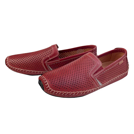 Pikolinos 09Z Herren Slipper in Rot aus weichem Leder, perforiertes und atmungsaktives Design, bequemer Lederschuh mit herausnehmbarer Einlegesohle, leichter sommerlicher Herren Slipper Pikolinos 09Z Herren Slipper in Rot aus weichem Leder, perforiertes und atmungsaktives Design, bequemer Lederschuh mit herausnehmbarer Einlegesohle, leichter sommerlicher Herren Slipper