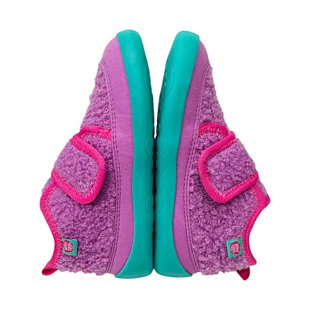 Affenzahn 01492-40147 Vegan Fleecy Eule Kinderhausschuh in Pink mit kuscheligem Fleece, breitem Klettverschluss und flexibler Anti-Rutsch-Sohle. Affenzahn 01492-40147 Vegan Fleecy Eule Kinderhausschuh in Pink mit kuscheligem Fleece, breitem Klettverschluss und flexibler Anti-Rutsch-Sohle.