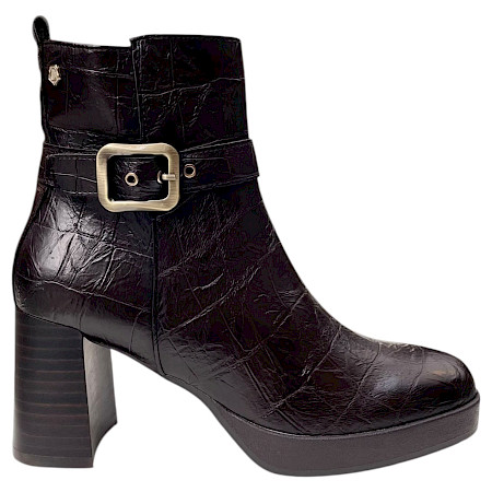 Carmela 164305 Damen-Stiefelette in Braun aus hochwertigem Lederimitat mit Kroko-Prägung, seitlichem Reißverschluss, Schnallendetail, 7 cm Blockabsatz und 2 cm Plateau – elegante braune... Carmela 164305 Damen-Stiefelette in Braun aus hochwertigem Lederimitat mit Kroko-Prägung, seitlichem Reißverschluss, Schnallendetail, 7 cm Blockabsatz und 2 cm Plateau – elegante braune...