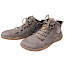 Josef Seibel Wallace 03 Herren-Boot in Asphalt aus echtem grau-braunem Leder mit zweifarbiger Schnürung, Metallhaken, seitlichem Reißverschluss und flexibler brauner Profilsohle – sportlicher Herren-Lederboot in normaler Passform bis Größe 48 bei kassedy.de.