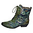 Laura Vita Hicnio 29 Damen-Stiefelette in Kaki und Grün mit floralem Muster, Leder-Textil-Mix, Schnürung, Reißverschluss und 4,5 cm Blockabsatz – außergewöhnliche Laura Vita Stiefelette bei kassedy.de. Laura Vita Hicnio 29 Damen-Stiefelette in Kaki und Grün mit floralem Muster, Leder-Textil-Mix, Schnürung, Reißverschluss und 4,5 cm Blockabsatz – außergewöhnliche Laura Vita Stiefelette bei kassedy.de.