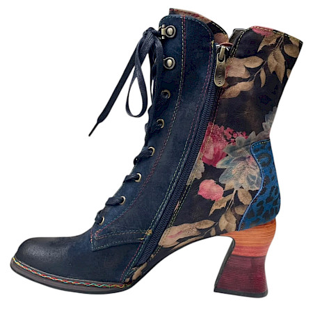 ?? Laura Vita ELEAO 42 in Blau-Multi – außergewöhnliche Leder-Stiefelette mit Blumenprint Die Laura Vita ELEAO 42 in Blau-Multi ist eine Stiefelette für alle, die Farbe und außergewöhnliche... ?? Laura Vita ELEAO 42 in Blau-Multi – außergewöhnliche Leder-Stiefelette mit Blumenprint Die Laura Vita ELEAO 42 in Blau-Multi ist eine Stiefelette für alle, die Farbe und außergewöhnliche...