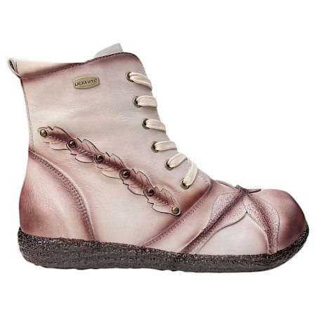 Laura Vita Cocno 48 Damen-Stiefelette aus Echtleder in Creme und Rosé mit Metallic-Farbverlauf, Schnürung, seitlichem Reißverschluss und flexibler Sohle. Laura Vita Cocno 48 Damen-Stiefelette aus Echtleder in Creme und Rosé mit Metallic-Farbverlauf, Schnürung, seitlichem Reißverschluss und flexibler Sohle.