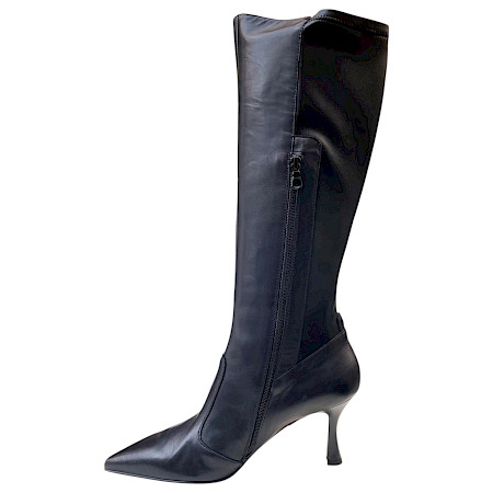 NeroGiardini I410835DE Damen-Langschaftstiefel in Schwarz aus Leder und technischem Material mit Lederfutter, spitzer Vorderpartie, seitlichem Reißverschluss und ca. 6,5 cm Absatz – eleganter... NeroGiardini I410835DE Damen-Langschaftstiefel in Schwarz aus Leder und technischem Material mit Lederfutter, spitzer Vorderpartie, seitlichem Reißverschluss und ca. 6,5 cm Absatz – eleganter...