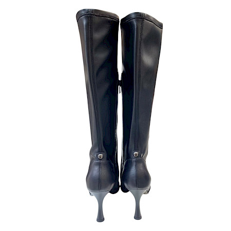 NeroGiardini I410835DE Damen-Langschaftstiefel in Schwarz aus Leder und technischem Material mit Lederfutter, spitzer Vorderpartie, seitlichem Reißverschluss und ca. 6,5 cm Absatz – eleganter... NeroGiardini I410835DE Damen-Langschaftstiefel in Schwarz aus Leder und technischem Material mit Lederfutter, spitzer Vorderpartie, seitlichem Reißverschluss und ca. 6,5 cm Absatz – eleganter...