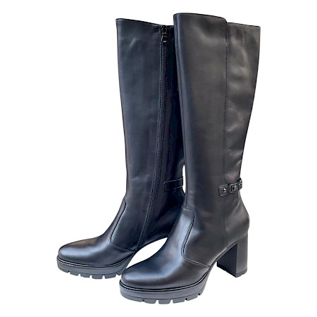 NeroGiardini I618044D Damen-Langschaftstiefel in Schwarz aus echtem Leder mit seitlichem Reißverschluss, Plateausohle, Profilsohle und ca. 7 cm Blockabsatz – eleganter italienischer Lederstiefel... NeroGiardini I618044D Damen-Langschaftstiefel in Schwarz aus echtem Leder mit seitlichem Reißverschluss, Plateausohle, Profilsohle und ca. 7 cm Blockabsatz – eleganter italienischer Lederstiefel...
