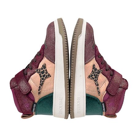 ShoesMe NO26W100-B wasserdichter Kinder-Sneaker in Bordeaux-Lila und Multi mit Metallic-Details, Leo-Stern, Waterproof-Membran, herausnehmbarem Fußbett und griffiger Gummisohle – erhältlich bei... ShoesMe NO26W100-B wasserdichter Kinder-Sneaker in Bordeaux-Lila und Multi mit Metallic-Details, Leo-Stern, Waterproof-Membran, herausnehmbarem Fußbett und griffiger Gummisohle – erhältlich bei...