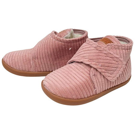ShoesMe HS26W019-D First-Step-Schuh in Pink aus weichem Cord mit warmem Futter, herausnehmbarem Fußbett, Klettverschluss und besonders flexibler ExtremeFlex® Gummisohle – erhältlich bei... ShoesMe HS26W019-D First-Step-Schuh in Pink aus weichem Cord mit warmem Futter, herausnehmbarem Fußbett, Klettverschluss und besonders flexibler ExtremeFlex® Gummisohle – erhältlich bei...