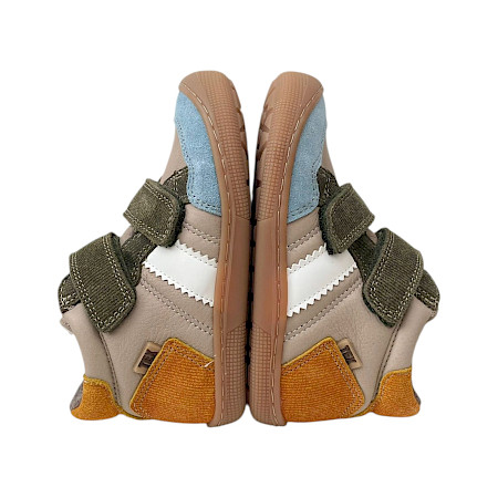 KOEL 07T063.305-870 Kinder-Boot in Taupe/Multi aus Nubukleder, wasserdicht, mit zwei Klettverschlüssen und herausnehmbarer Einlegesohle – komfortabler Kinderschuh für breite Füße und höheren... KOEL 07T063.305-870 Kinder-Boot in Taupe/Multi aus Nubukleder, wasserdicht, mit zwei Klettverschlüssen und herausnehmbarer Einlegesohle – komfortabler Kinderschuh für breite Füße und höheren...