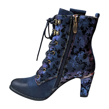 Laura Vita Alcbaneo 141 Damen-Stiefelette in Marine Dunkelblau aus Leder mit floralen Details, Schnürung, seitlichem Reißverschluss, Memory-Fußbett und ca. 8 cm Absatz – außergewöhnliche Laura... Laura Vita Alcbaneo 141 Damen-Stiefelette in Marine Dunkelblau aus Leder mit floralen Details, Schnürung, seitlichem Reißverschluss, Memory-Fußbett und ca. 8 cm Absatz – außergewöhnliche Laura...