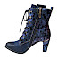 Laura Vita Alcbaneo 141 Damen-Stiefelette in Marine Dunkelblau aus Leder mit floralen Details, Schnürung, seitlichem Reißverschluss, Memory-Fußbett und ca. 8 cm Absatz – außergewöhnliche Laura Vita Stiefelette bei kassedy.de. Laura Vita Alcbaneo 141 Damen-Stiefelette in Marine Dunkelblau aus Leder mit floralen Details, Schnürung, seitlichem Reißverschluss, Memory-Fußbett und ca. 8 cm Absatz – außergewöhnliche Laura Vita Stiefelette bei kassedy.de.
